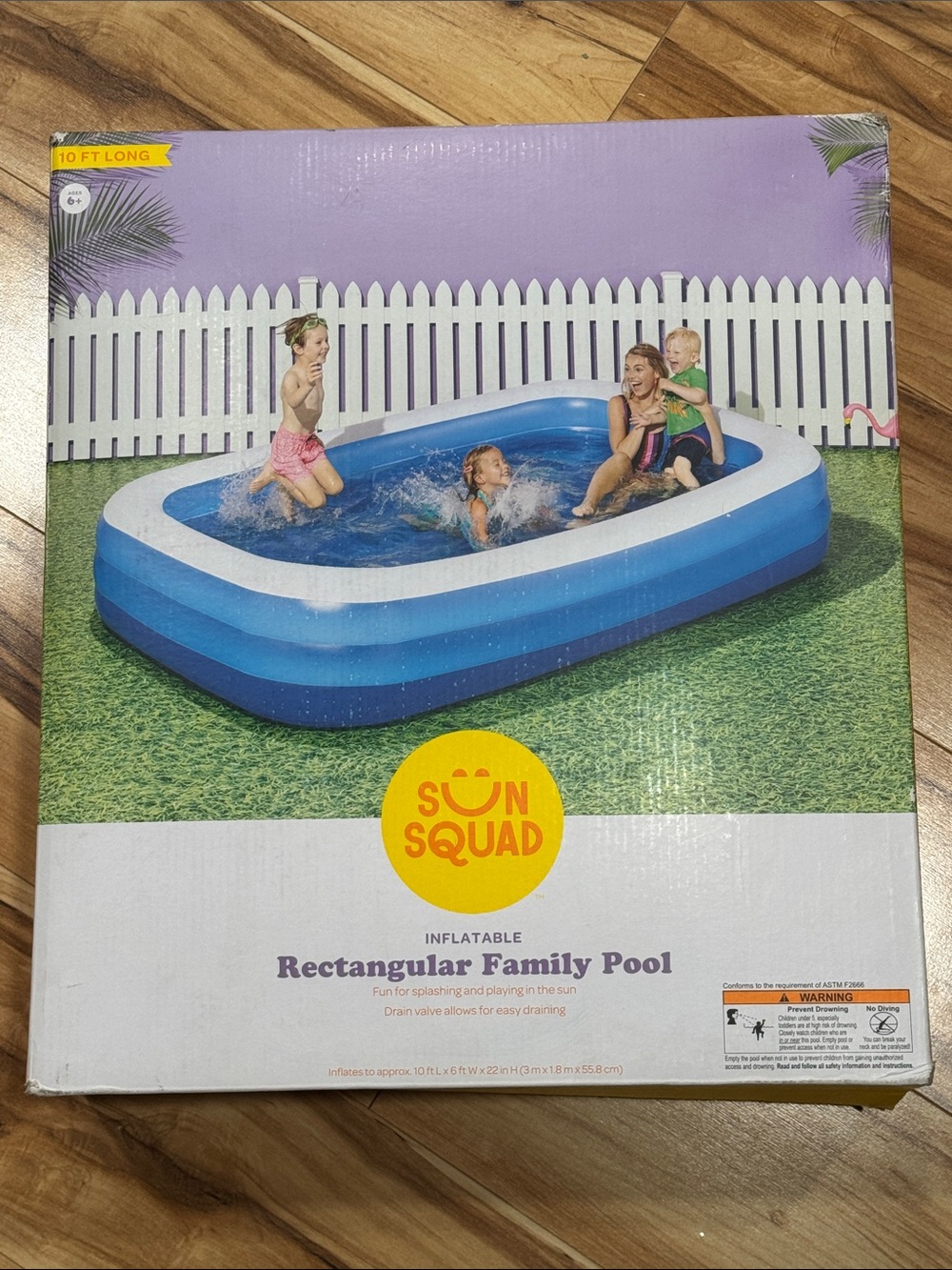 Sun Squad Inflatable Rectangular Family Pool with drain (NEW)